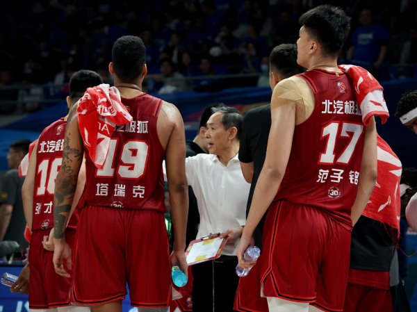 靠谱配 锁定杜锋爱徒，北控即将出手？北京麻烦了